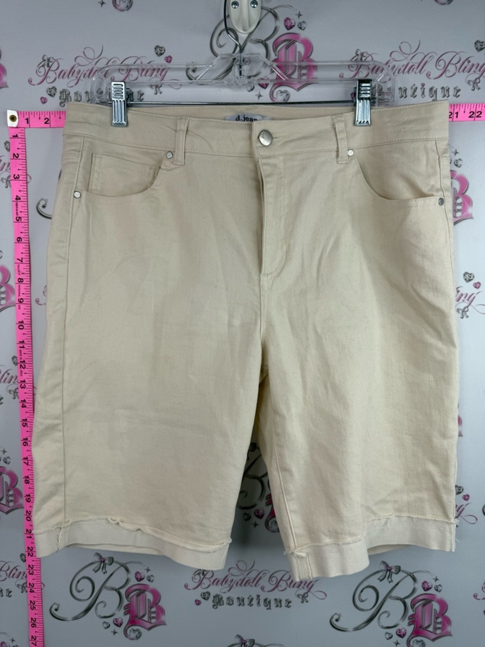d. jeans shorts Flat-Front Casual Shorts Cream oversized vintage classic